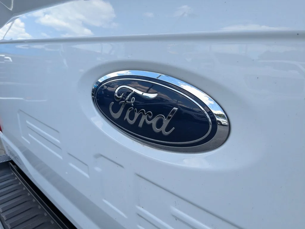 Used 2023  Ford XL 2WD SuperCrew 5.5