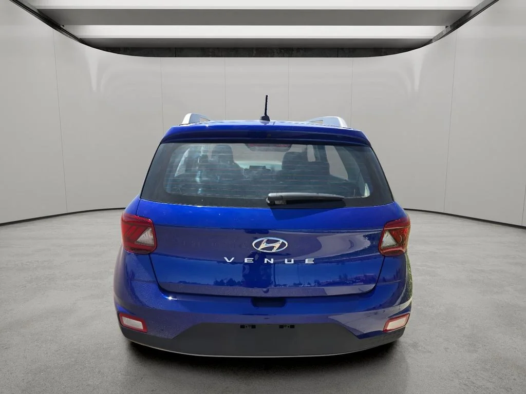 Used 2025 Intense Blue Hyundai Limited image 4