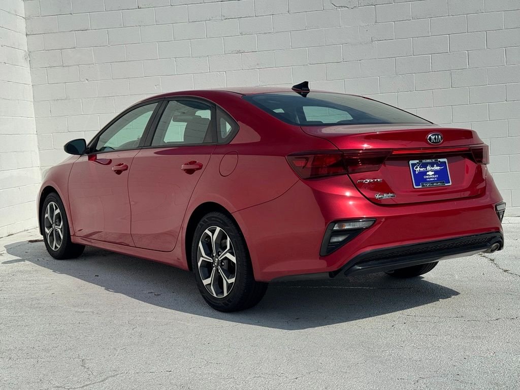 Used 2020 Red Kia LXS image 10