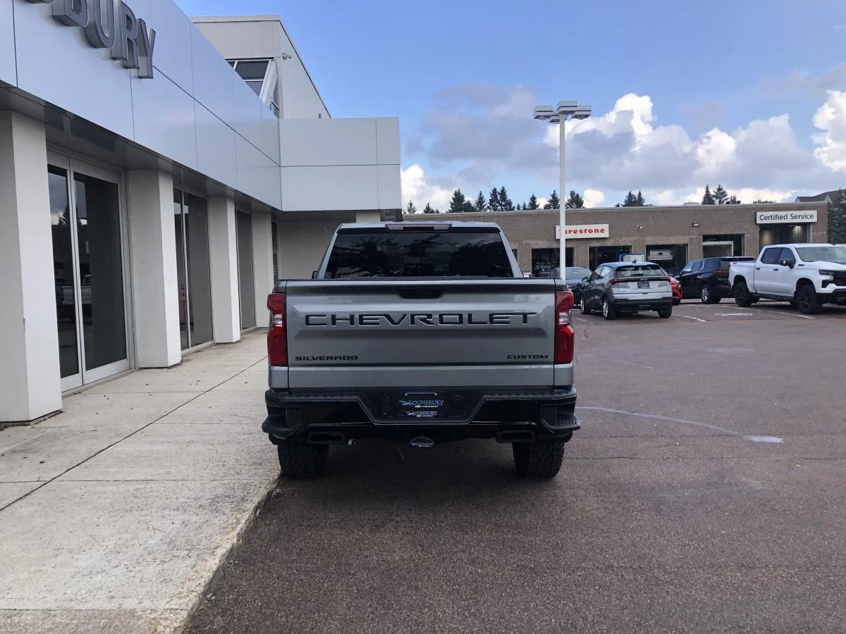 New 2026 Grey Chevrolet 4wd Crew Cab 147 image 7
