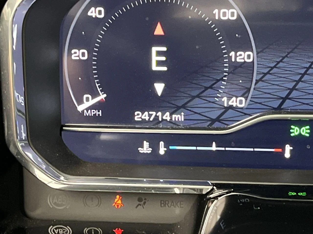 Used 2025 Sterling Metallic GMC Elevation image 17