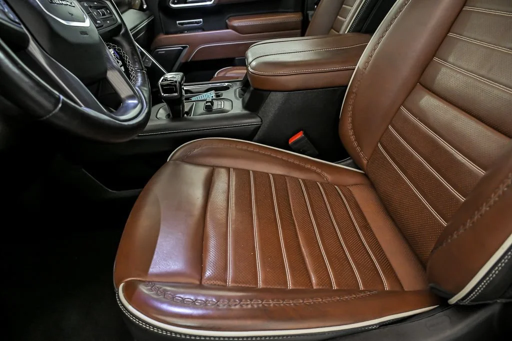 Used 2025 Sterling Metallic GMC Denali Ultimate image 13