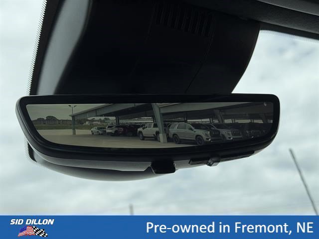 Used 2025 White Frost Tricoat GMC Denali Ultimate image 16