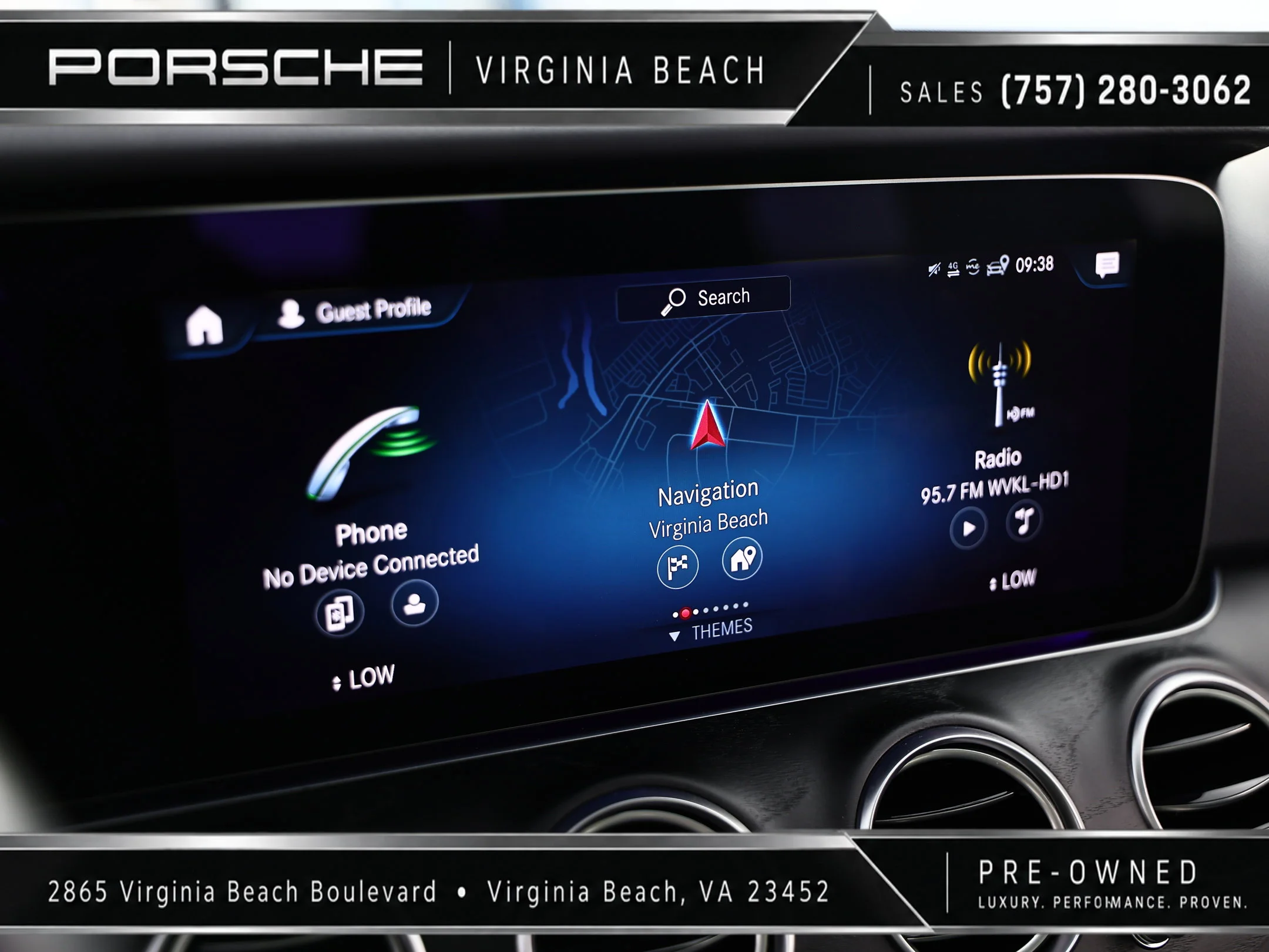Used 2023  Mercedes-Benz E 450 image 36
