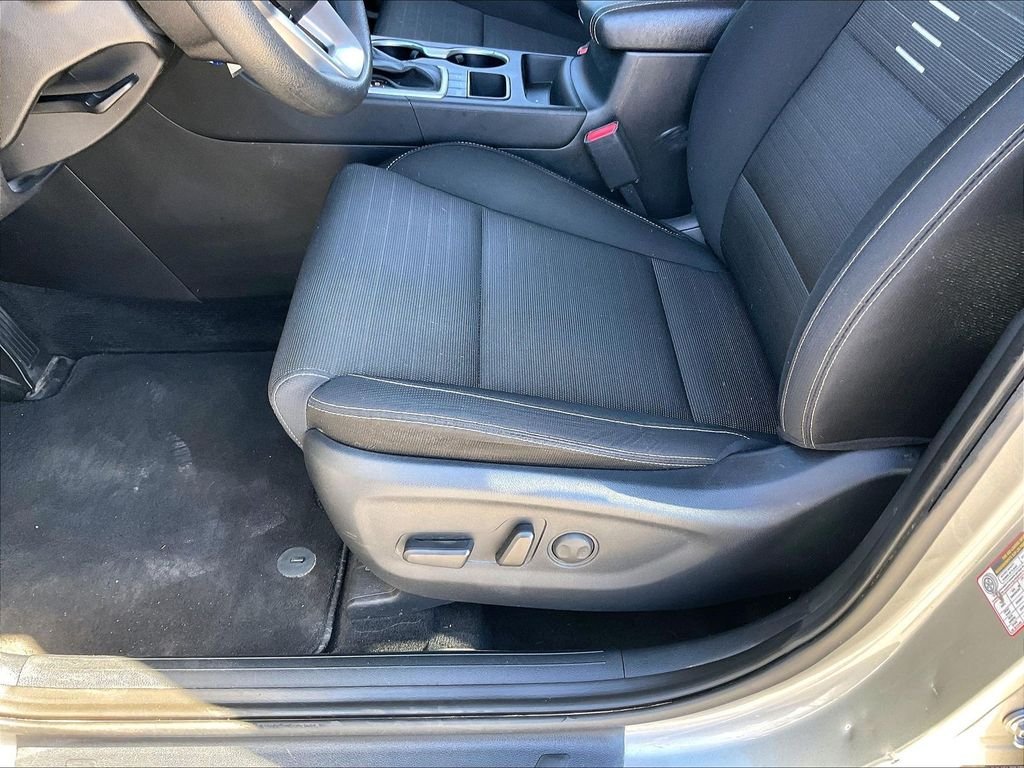 Used 2021 Steel Gray Kia LX image 33