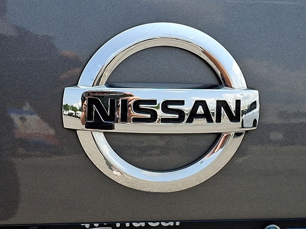 Used 2023 Gray Nissan SV image 28