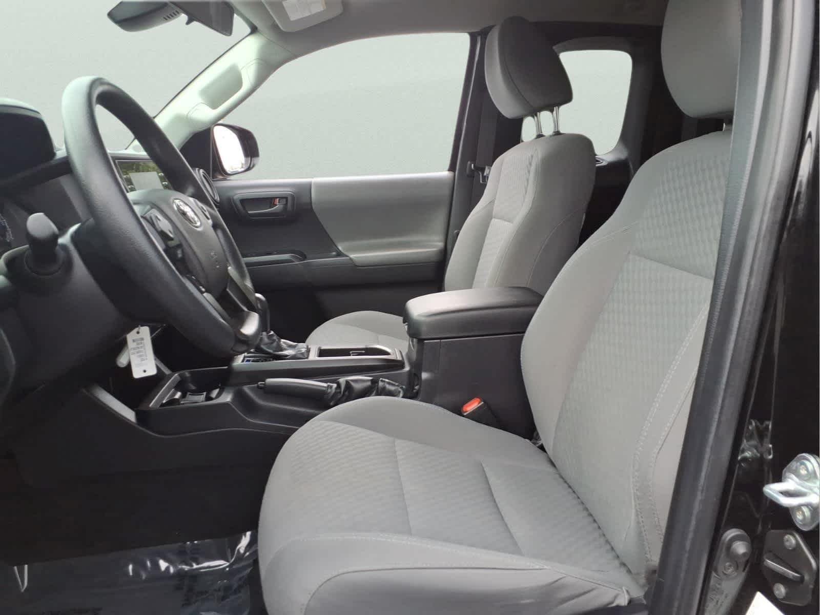 Used 2022 Midnight Black Metallic Toyota SR image 15