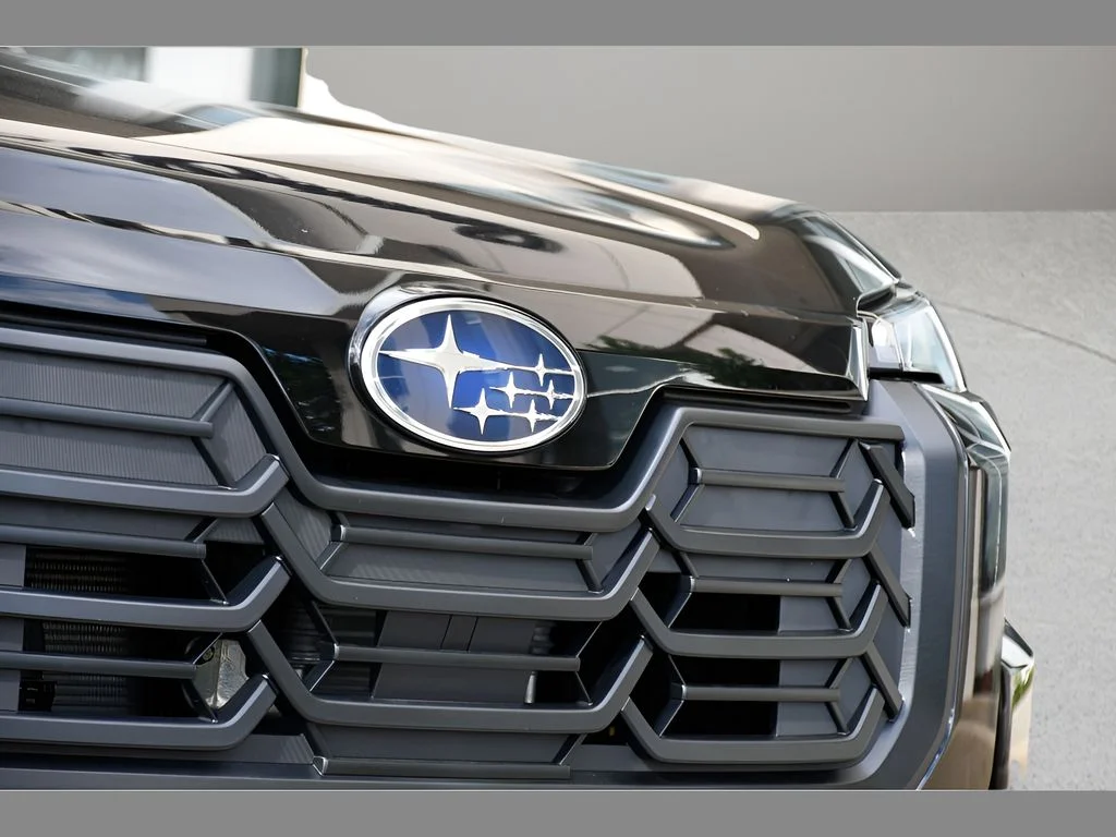 New 2026 CRYSTAL BLACK SILICA Subaru Premium image 10