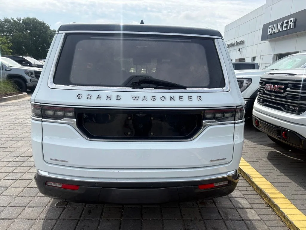 Used 2022 White Jeep Series III image 6