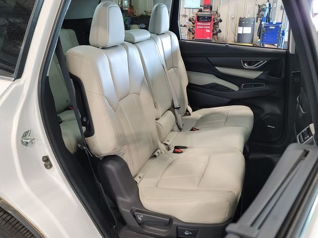 Used 2022 Crystal White Pearl Subaru Limited image 26