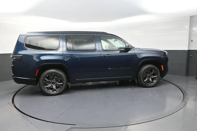 New 2026 Fathom Blue Pearl-Coat Exterior Paint Jeep Limited Altitude image 10