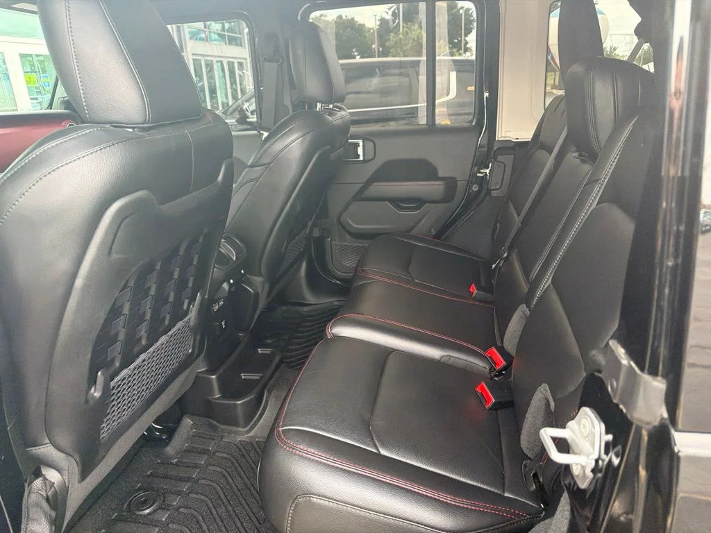 Used 2022 Black Jeep Unlimited Rubicon image 9