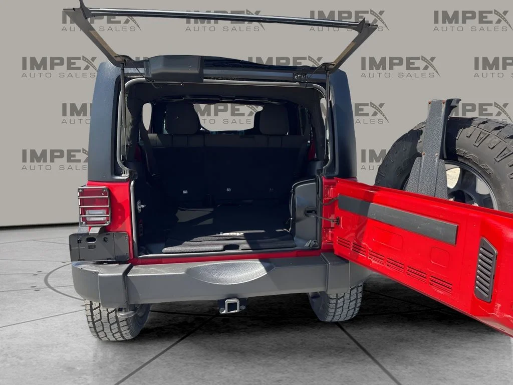 Used 2012 Red Jeep Unlimited Rubicon image 23