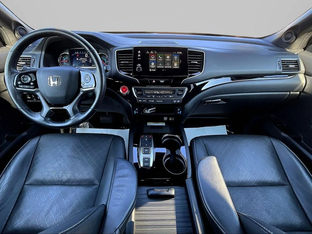 Certified Used 2019 Lunar Silver Metallic Honda Elite image 9