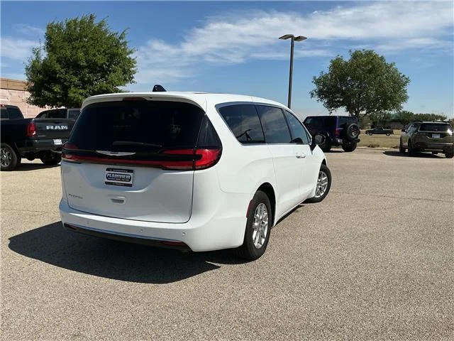 Used 2025 Bright White Clearcoat Chrysler Select Front-Wheel Drive Passenger image 8