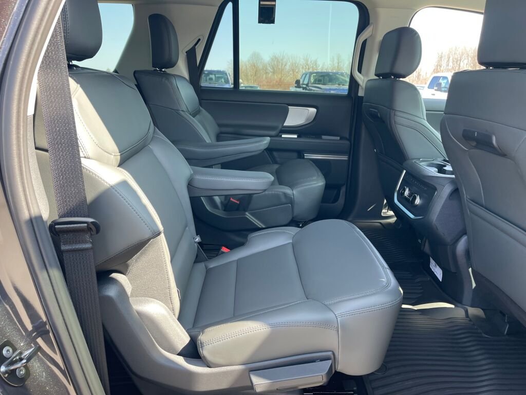 New 2026 Dark Matter Gray Metallic Ford Active image 16