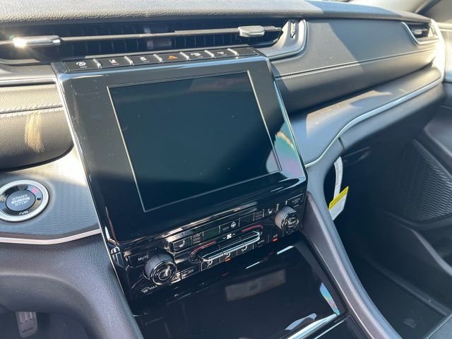 2025 Jeep Grand Cherokee Altitude - Photo 25