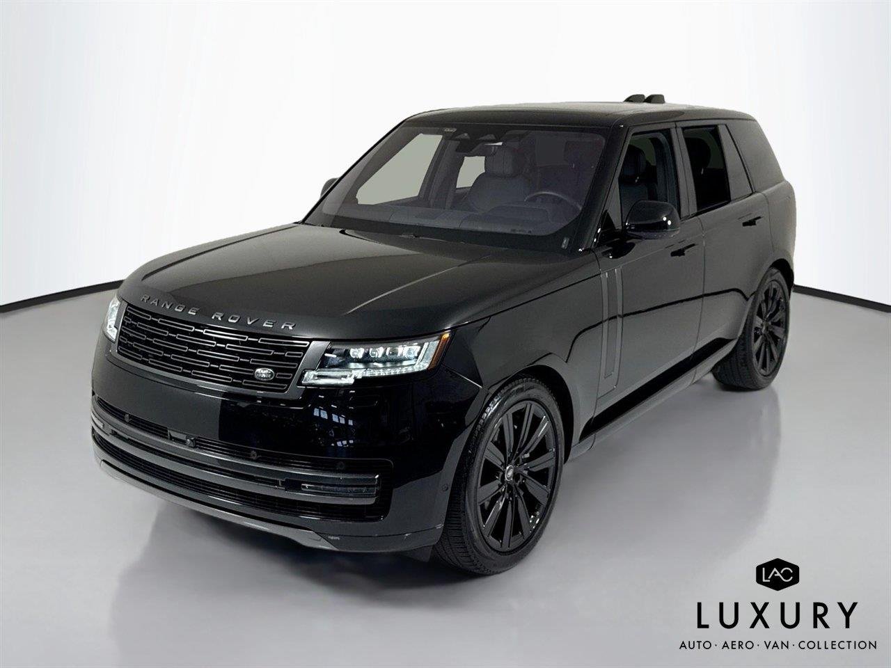 Used 2023 Santorini Black Metallic Land Rover SE image 6
