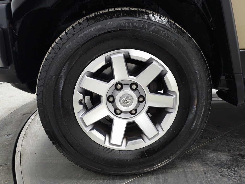 2014 TOYOTA FJ CRUISER - Image 10