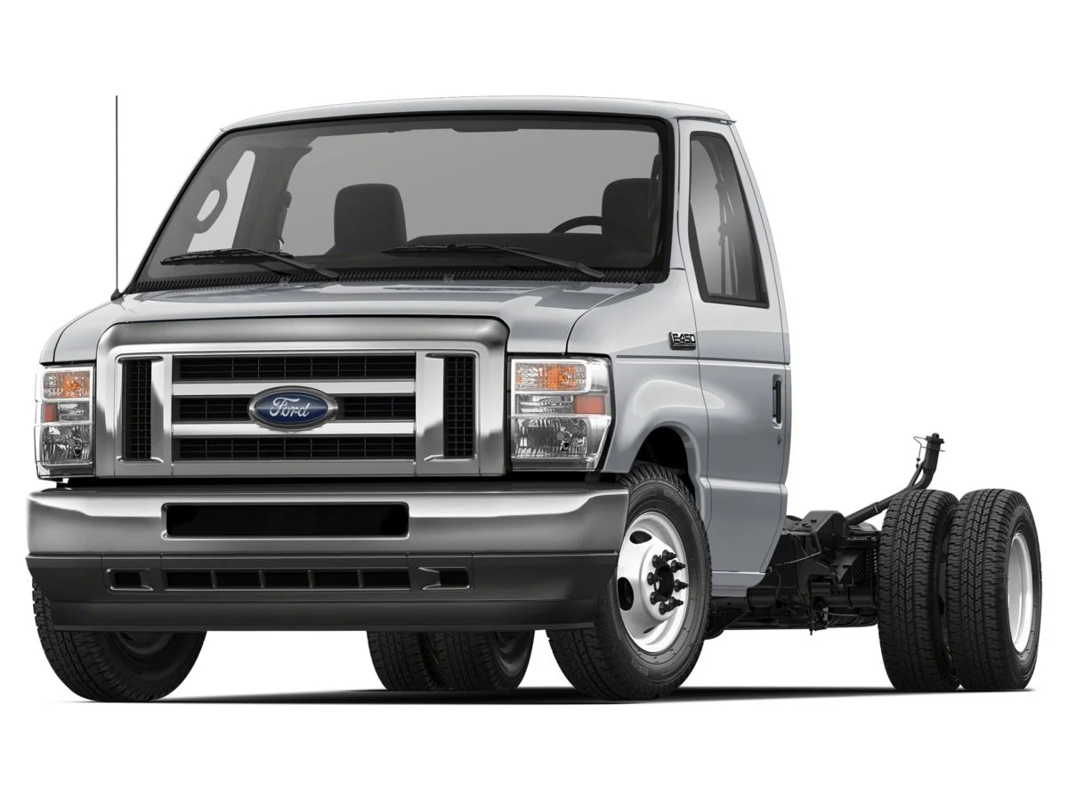2026 Ford E-Series DRW E-450 Super Duty 176 in WB's photo