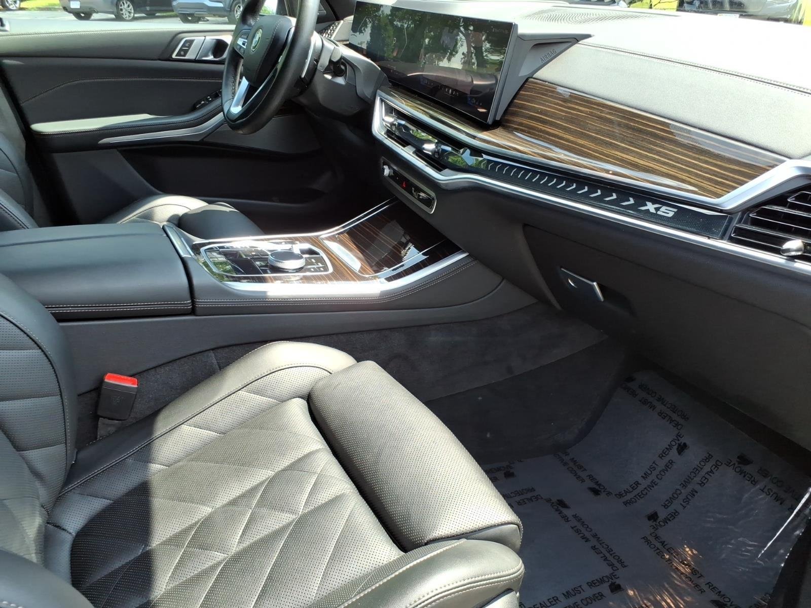 Used 2026  BMW sDrive40i image 26