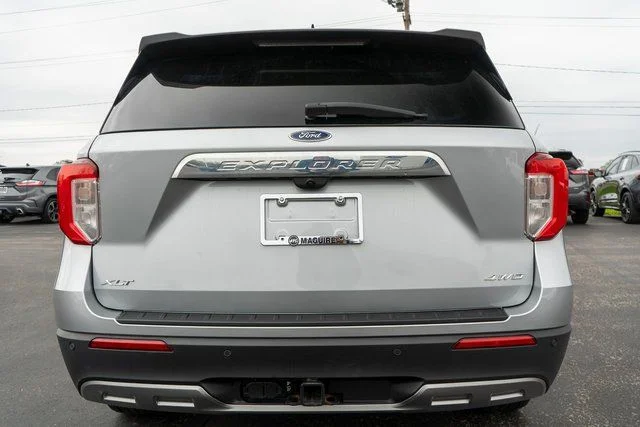 Used 2023 Silver Ford XLT image 7