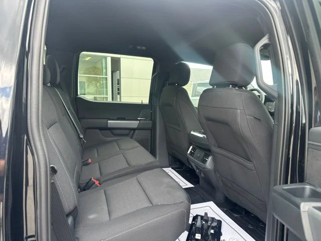 New 2026 Agate Black Metallic Ford XLT image 4