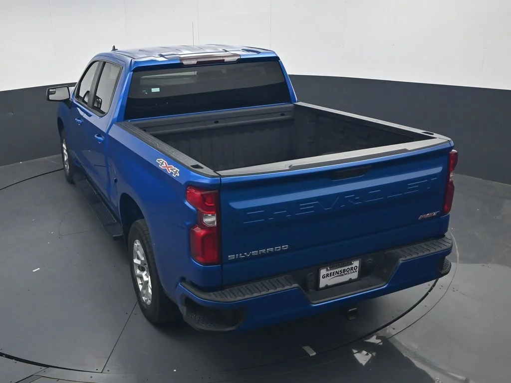 Used 2022 Blue Chevrolet RST image 29