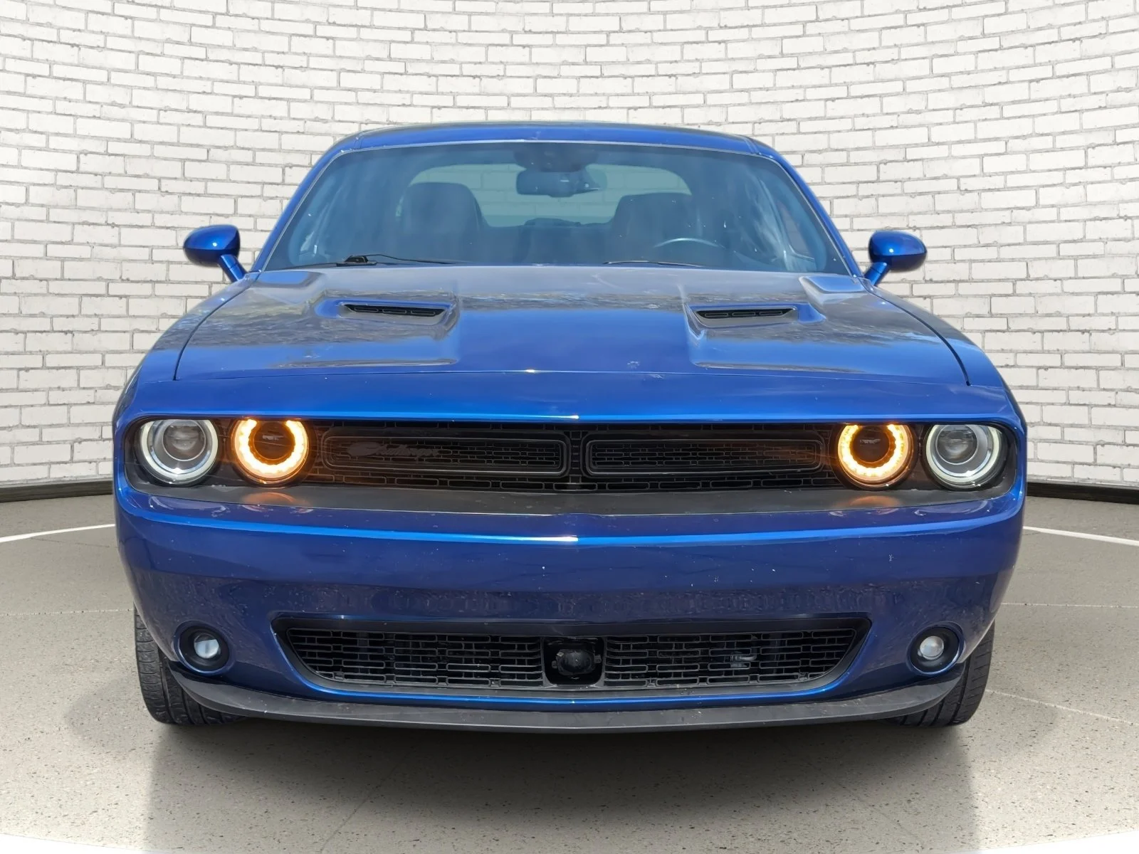 2022 Dodge Challenger SXT - Photo 8
