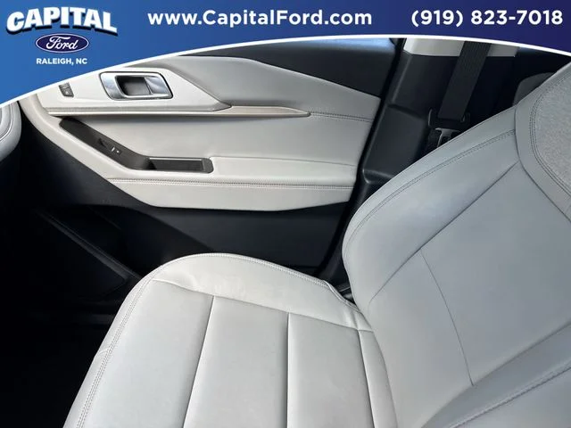 Used 2025 Gray Ford Active image 28