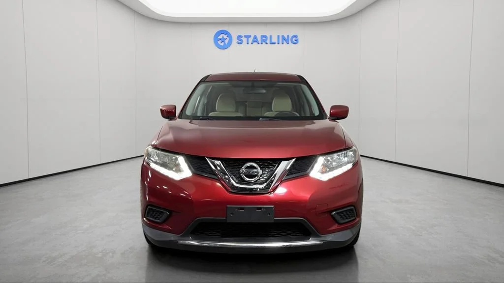 Used 2016 Red Nissan S image 15