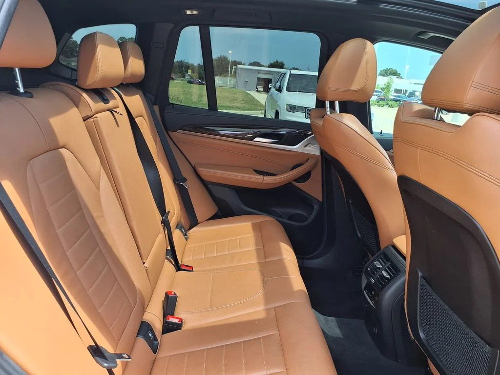 Used 2019 White BMW sDrive30i image 20