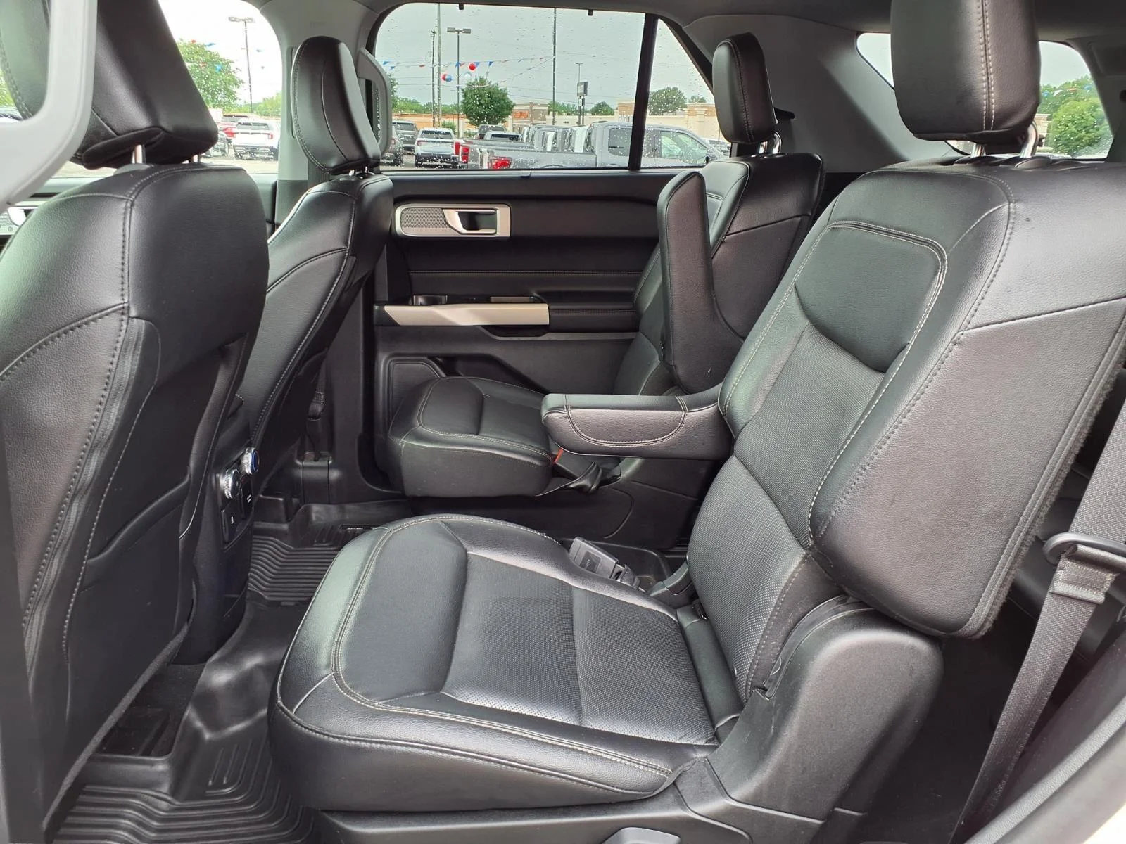 Used 2021 Oxford White Ford Limited image 22