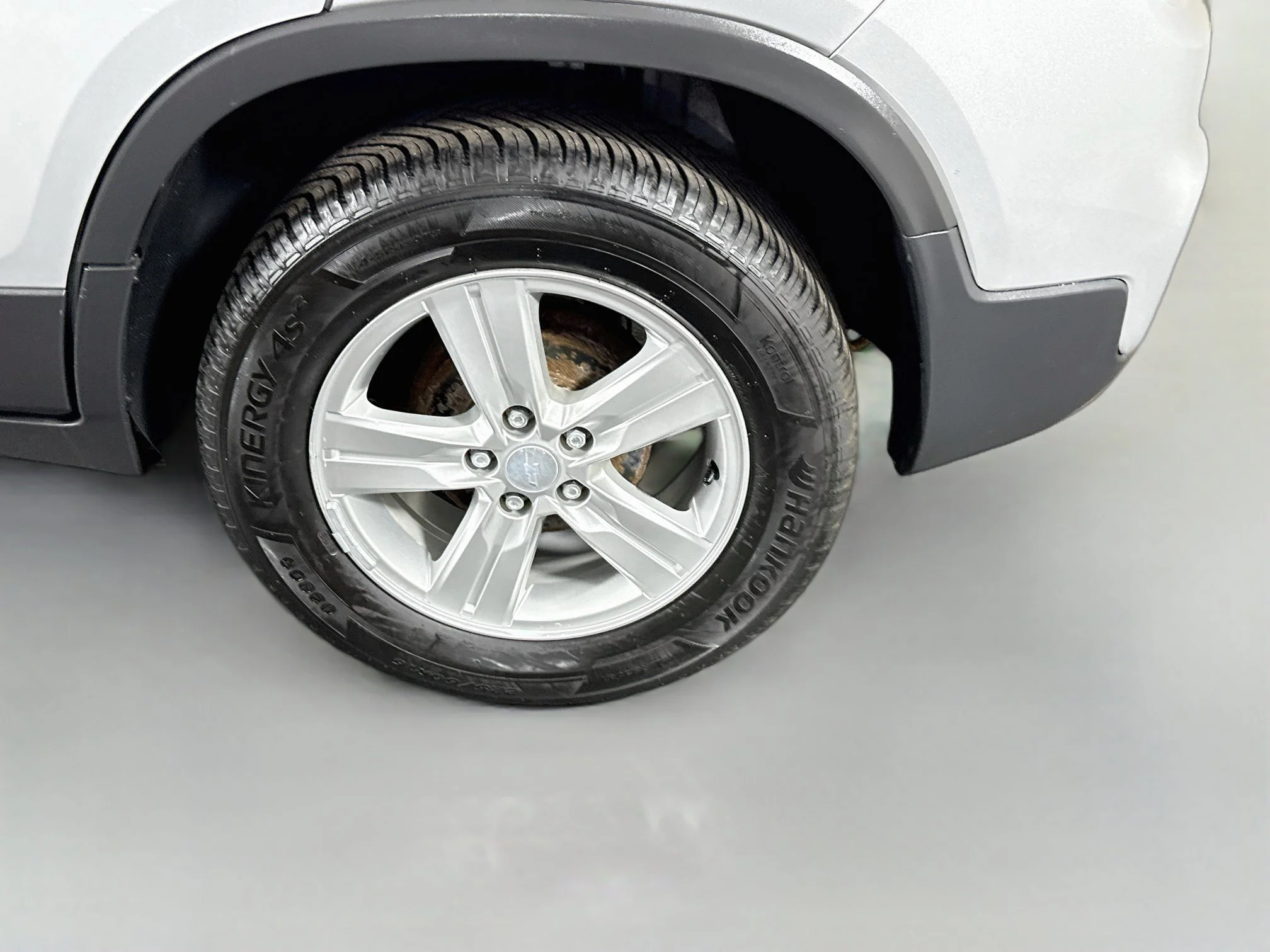 Used 2019 Silver Ice Metallic Chevrolet LS image 31