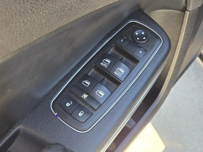 Used 2014 Gray Dodge SE image 15