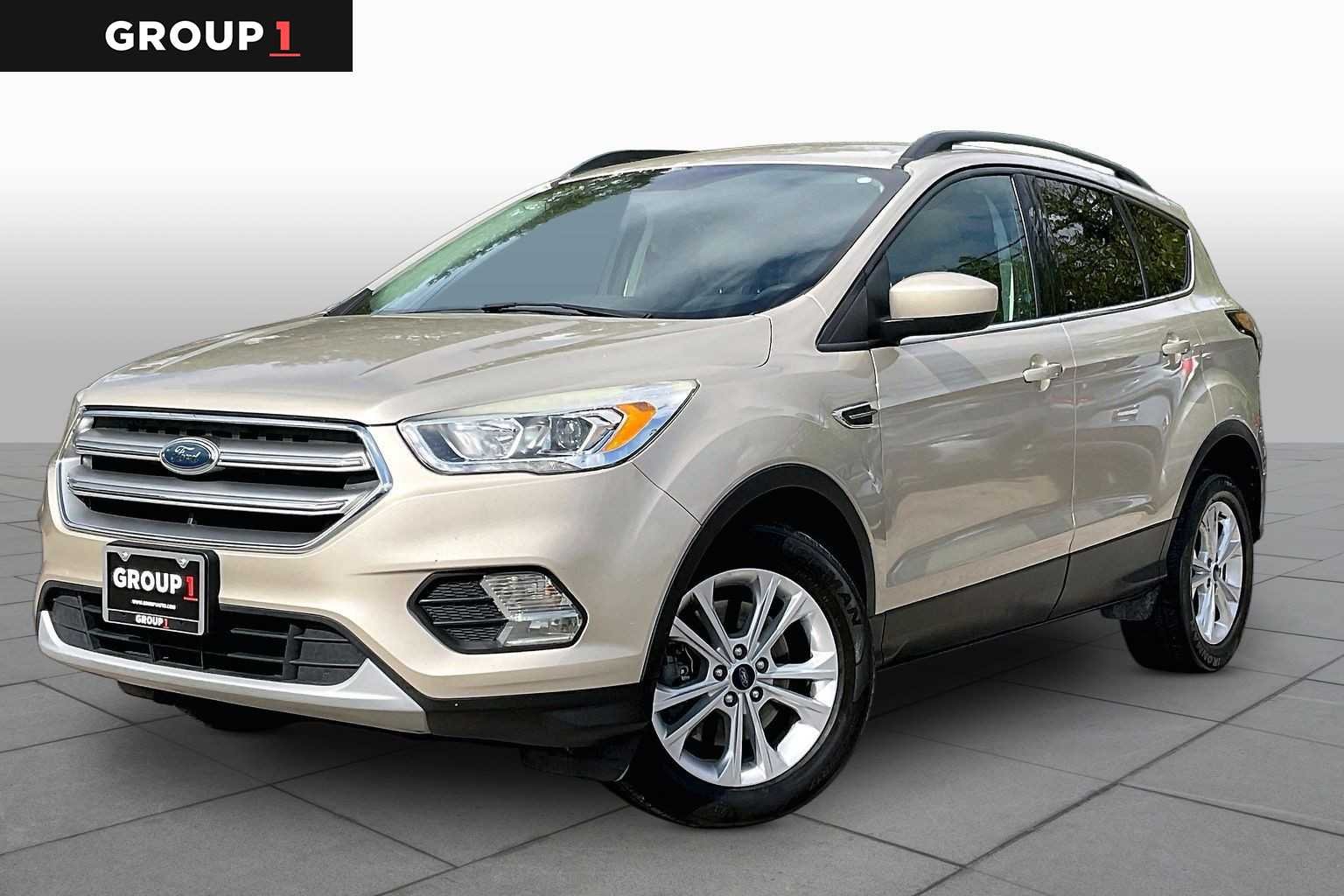 Pre-Owned 2017 Ford Escape SE