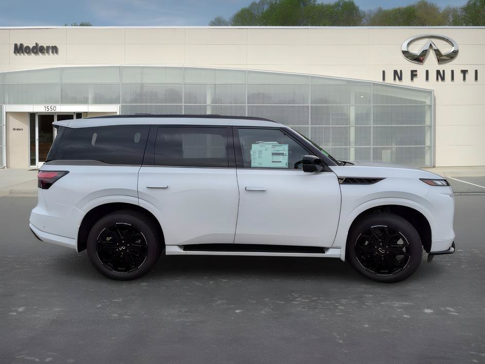 New 2027 Radiant White INFINITI SPORT image 4