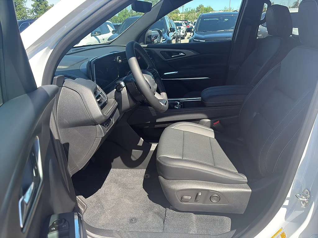 New 2026 Summit White Chevrolet LT image 9