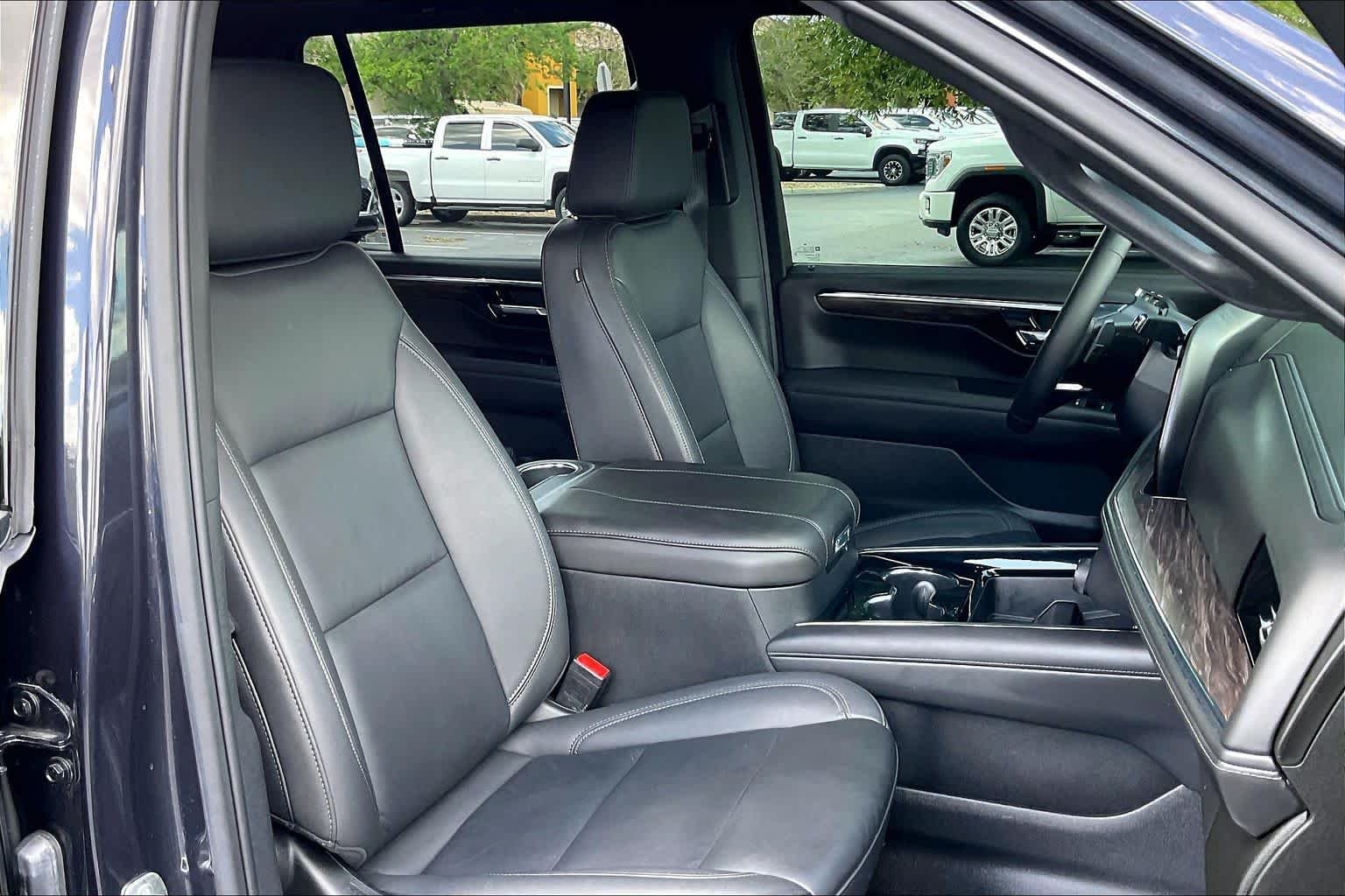 2025 Chevrolet Tahoe Z71 - Photo 8