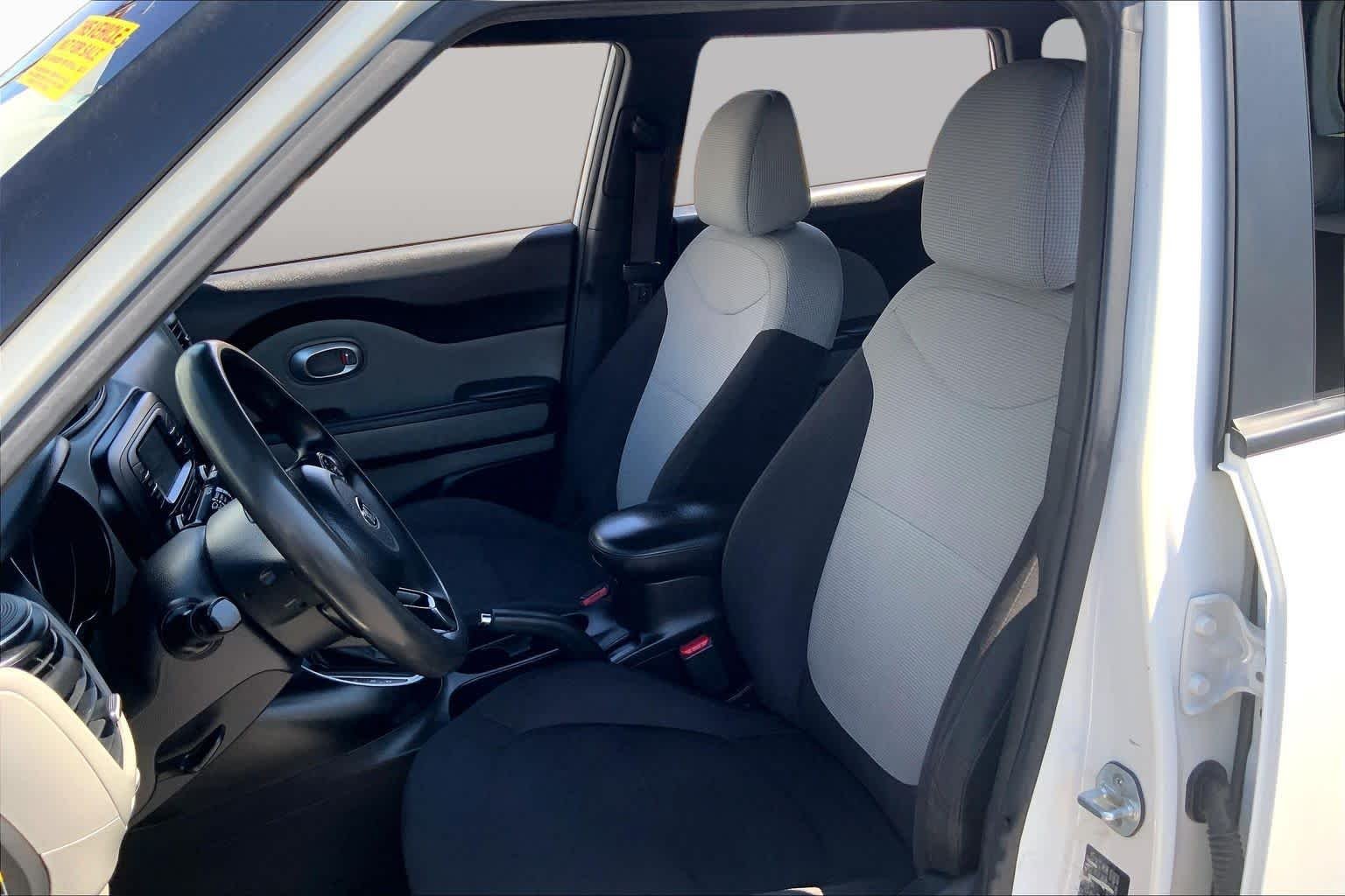 Pre-Owned 2019 Kia Soul Base