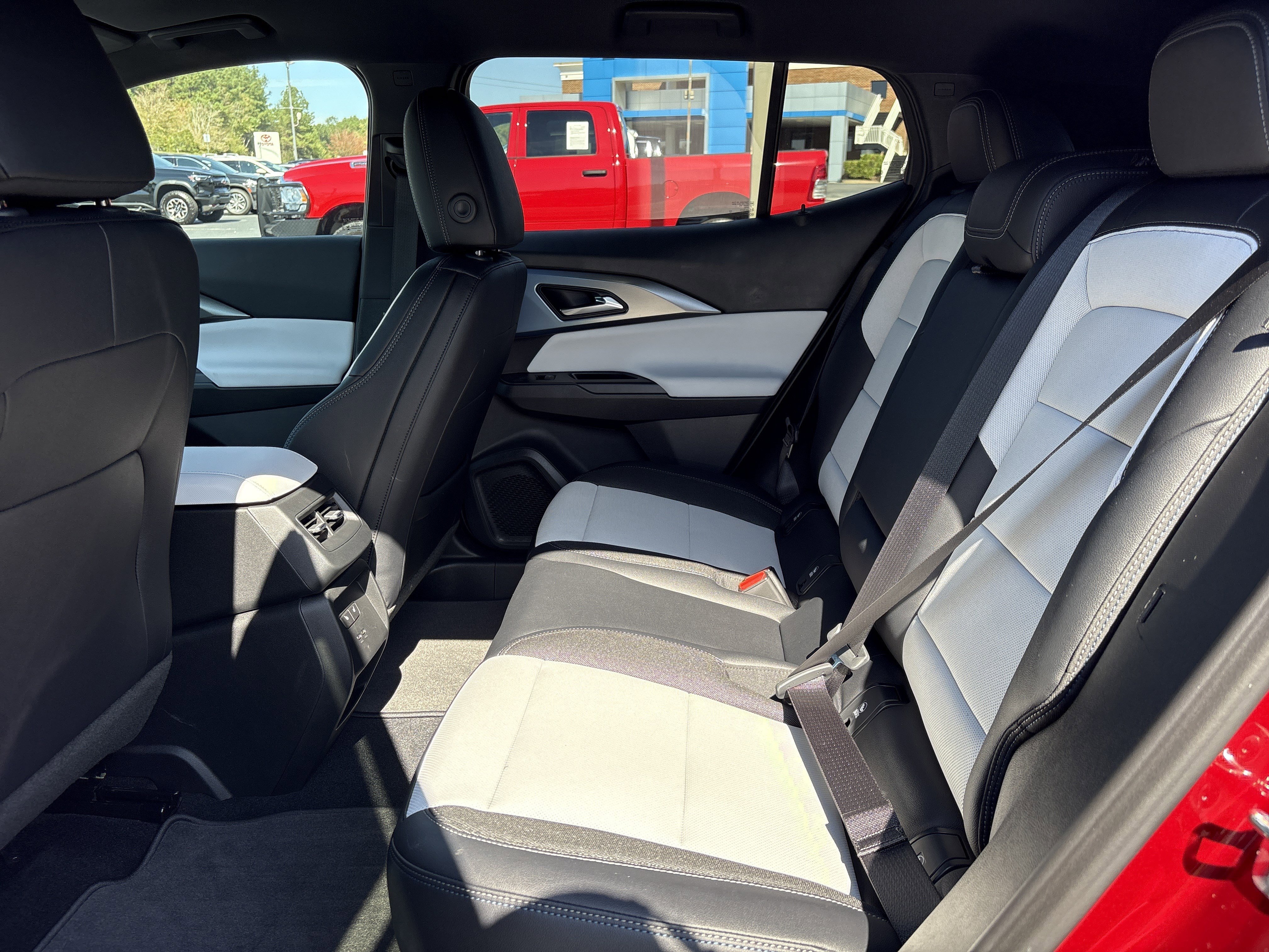2026 Chevrolet Equinox EV 2LT - Photo 22