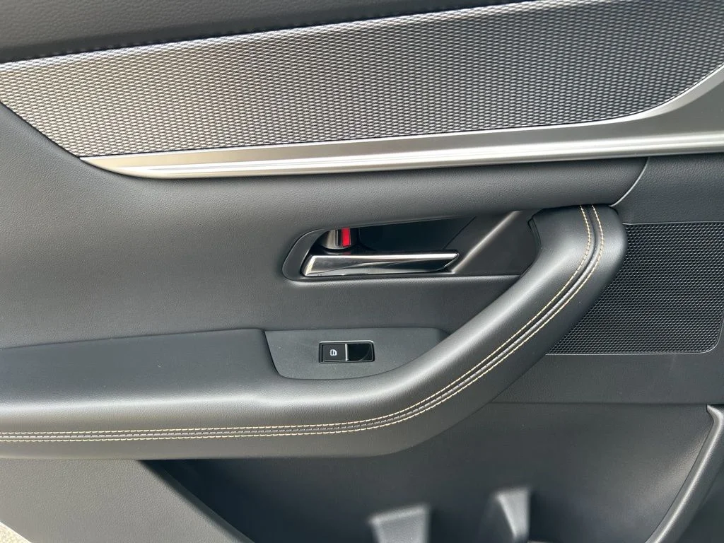 2025 Mazda CX-90 Premium Plus Package - Photo 24