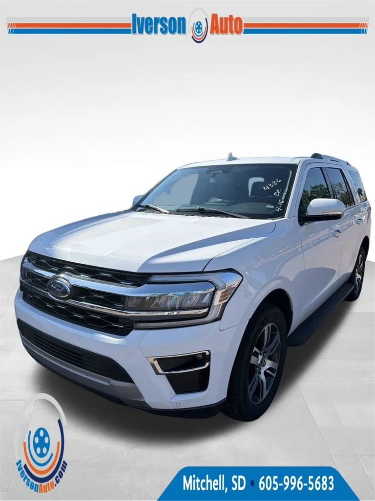 Used 2024 White Ford Limited image 3