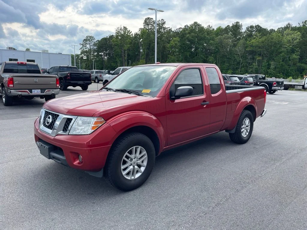 Used 2017 Red Nissan SV image 3