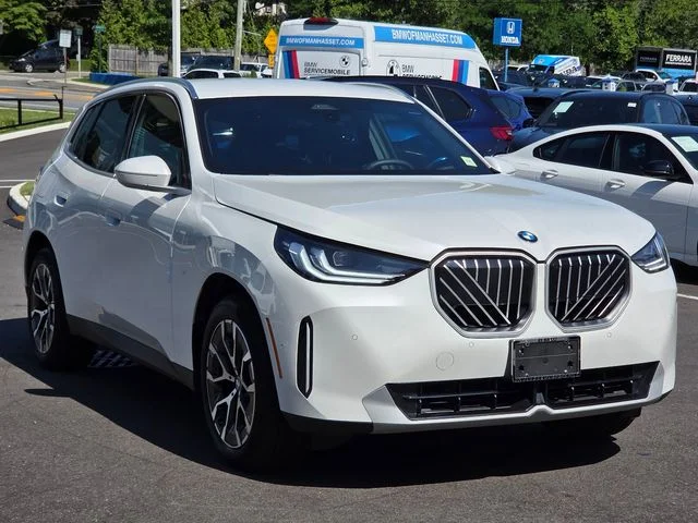 Used 2026 Mineral White Metallic BMW 30 xDrive image 3