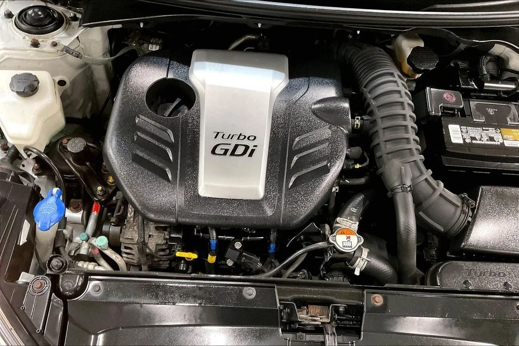 Used 2016 Silver Hyundai Turbo image 32