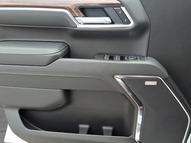 New 2026 Summit White Chevrolet LT Trail Boss image 17