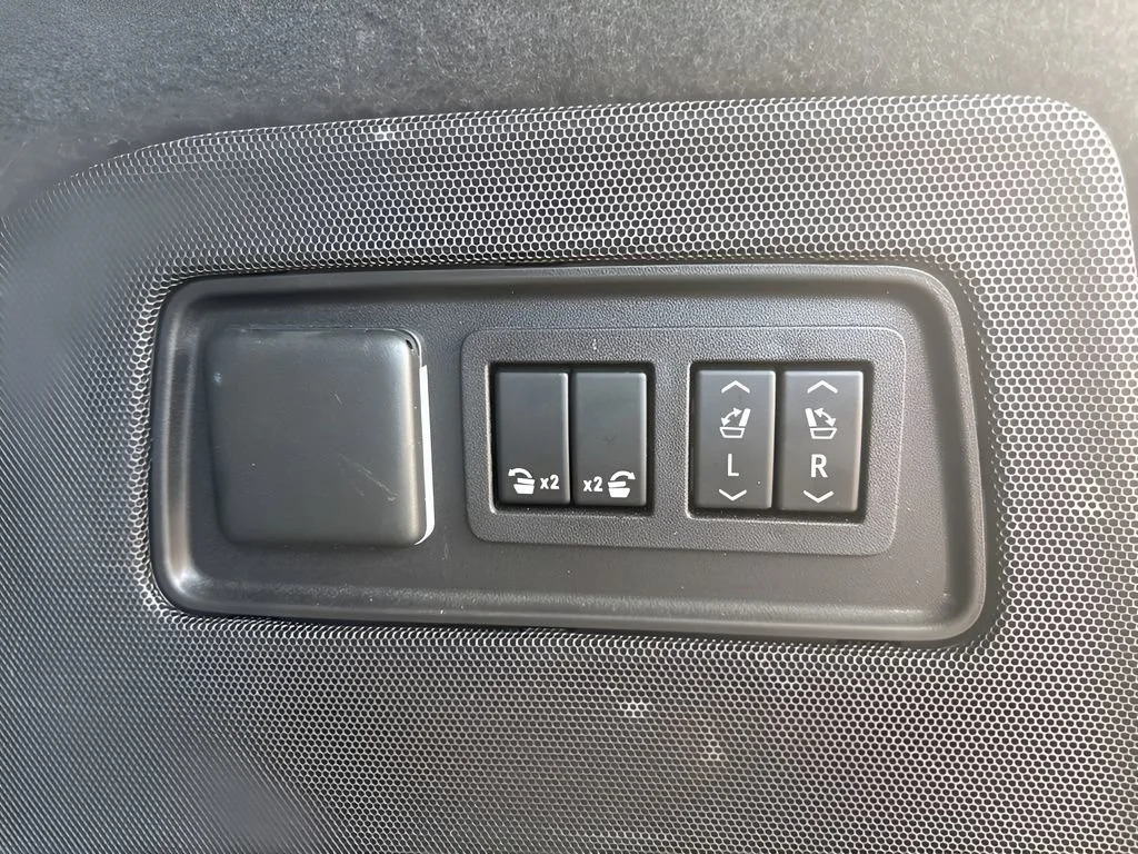 Used 2023 Black Raven Cadillac Sport Platinum image 42