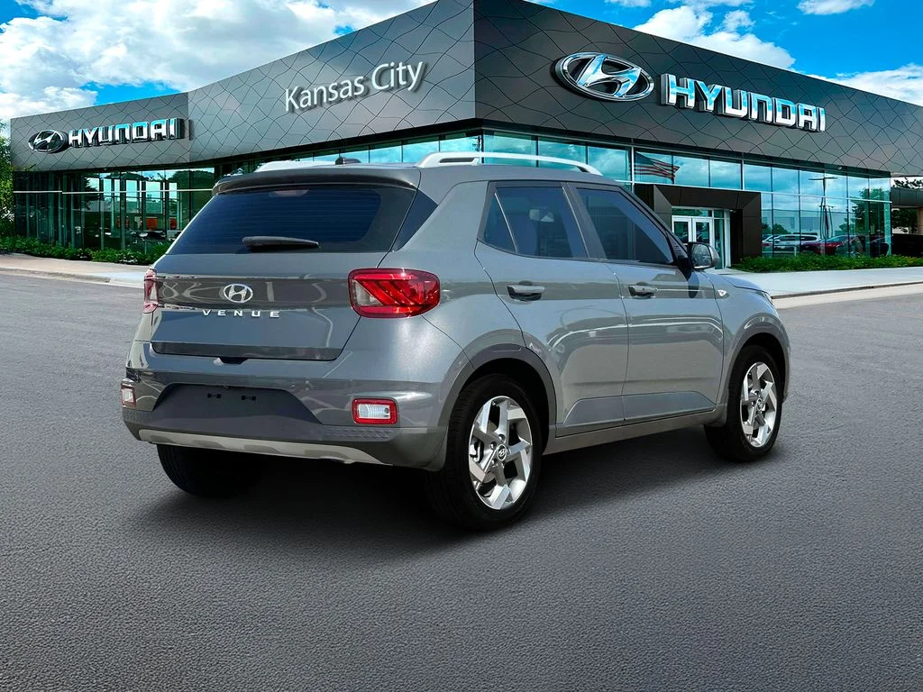 Used 2025 Ecotronic Gray Hyundai SEL image 7