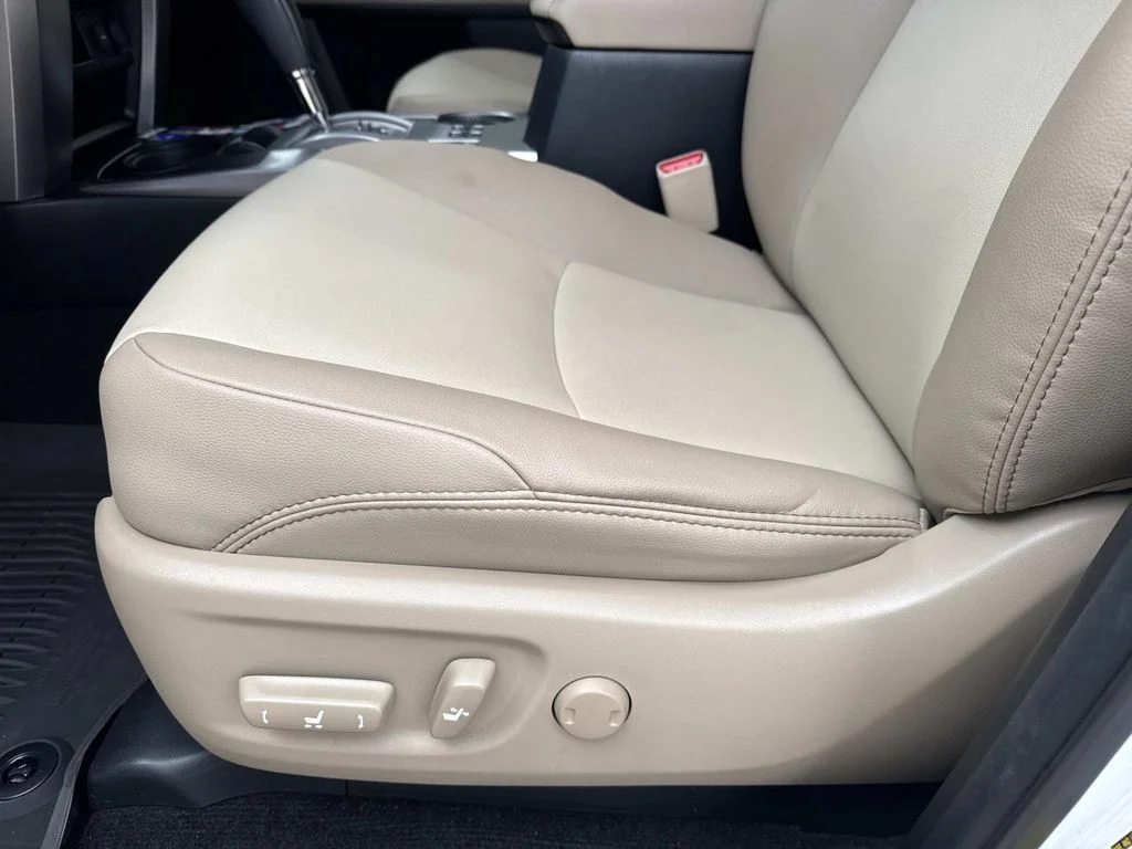 Used 2024 White Toyota SR5 Premium image 31